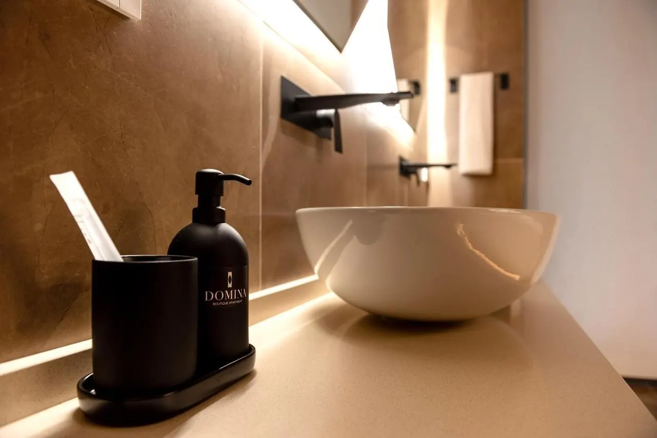 Domina-Boutique Apartment Naples 0*,