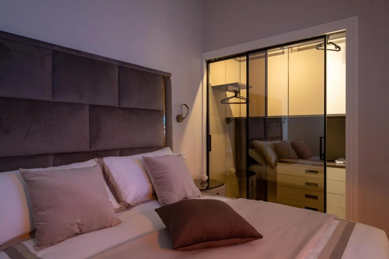 Domina-Boutique Apartment Naples 0*,  Italy