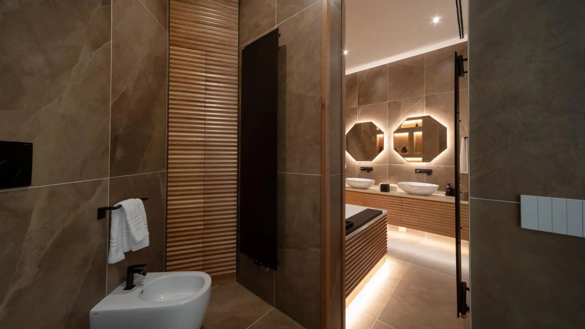 Domina-Boutique Apartment Naples 0*,